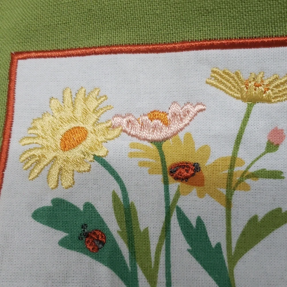 Design Imports NWT Kitchen Towel S/2 with Embroidered Flowers Design